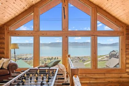 Spacious Garden City Getaway Overlooking Bear Lake - image 18