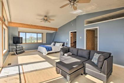 Breathtaking Bear Lake Escape with Game Room! - image 18