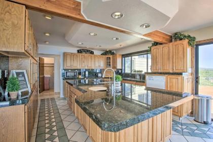 Breathtaking Bear Lake Escape with Game Room! - image 7