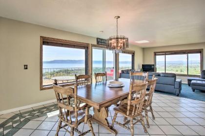 Breathtaking Bear Lake Escape with Game Room! - image 8