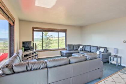 Breathtaking Bear Lake Escape with Game Room! - image 9