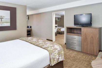 Best Western Plus Anaheim Inn - image 3