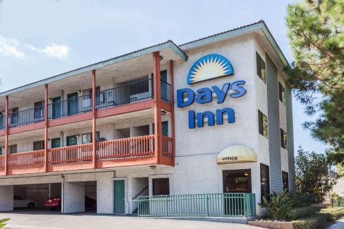 Days Inn by Wyndham Anaheim West - main image