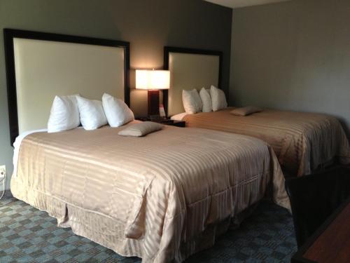 Travelodge by Wyndham Anaheim Convention Center - image 2