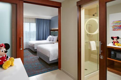 SpringHill Suites by Marriott at Anaheim Resort Area/Convention Center - image 3