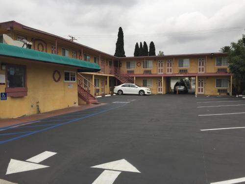 Super 7 Motel - main image