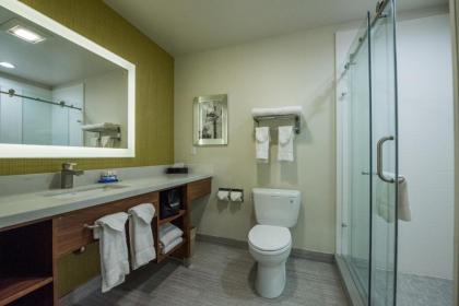 Best Western Plus Gardena-Los Angeles Inn & Suites - image 3