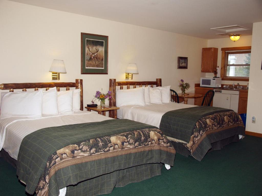 Yellowstone Basin Inn - image 2