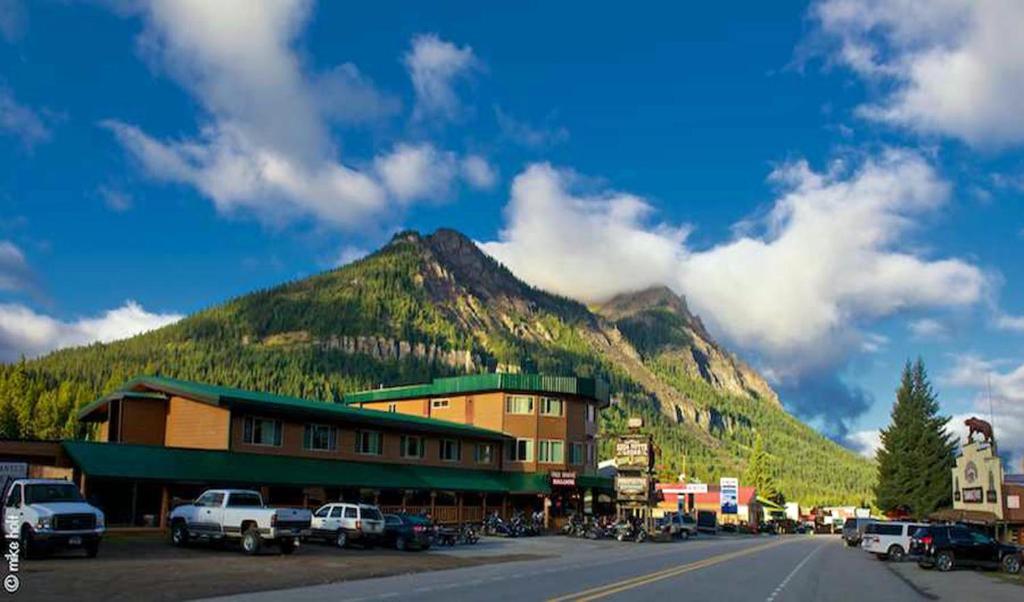 Soda Butte Lodge - main image