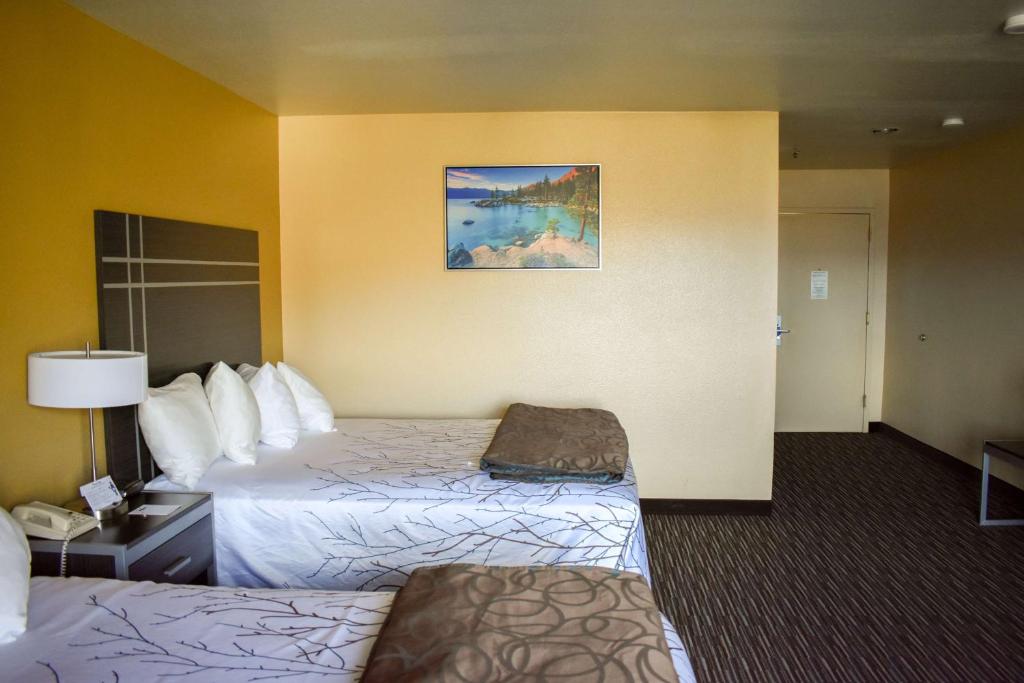 Best Western Topaz Lake Inn - image 7