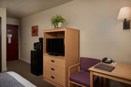 The Garibaldi House Inn and Suites - image 13