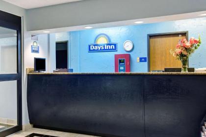 Days Inn by Wyndham Dallas Garland West - image 3