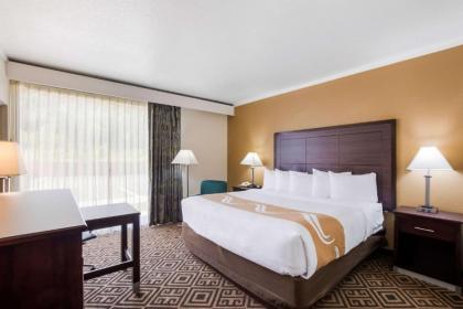 Quality Inn - image 8