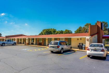 Econo Lodge - Gastonia - image 12