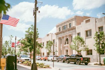 The Esquire Hotel Downtown Gastonia Ascend Hotel Collection - image 2