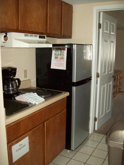 Laurel Inn Rentals - image 2