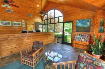 Howard Johnson by Wyndham Downtown Gatlinburg - image 3