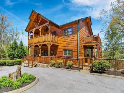 Big Sky Lodge II 7 Bedrooms Sleeps 28 theater Arcades Hot tub Gazebo Gatlinburg