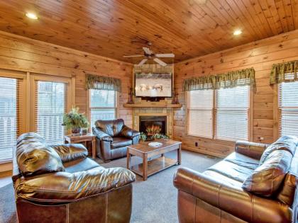 the Great Escape II 5 Bedrooms Sleeps 17 Game Room Pool Access theater Gatlinburg