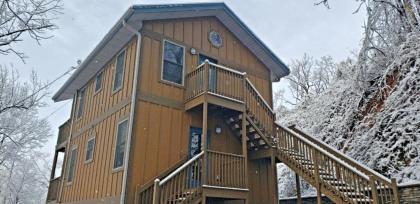 Distiller'S Den Cabin Cabin - image 4