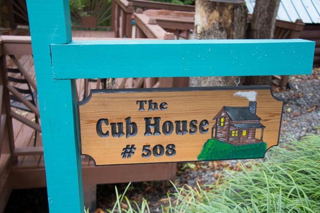 23 The Cub House Cabin - main image