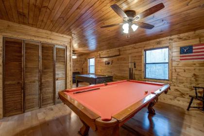 Rocky Top Lodge 6 Bedrooms Pool Access Hot Tub Mountain View Sleeps 14 - image 5