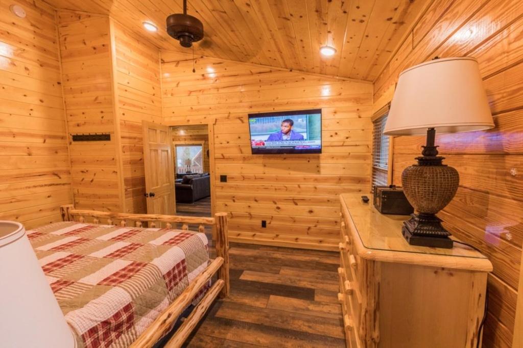 New two bedroom cabin-NOW available to book! home - image 2