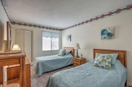 Gatlinburg Condo with Pool Access Balcony and Mtn View - image 2