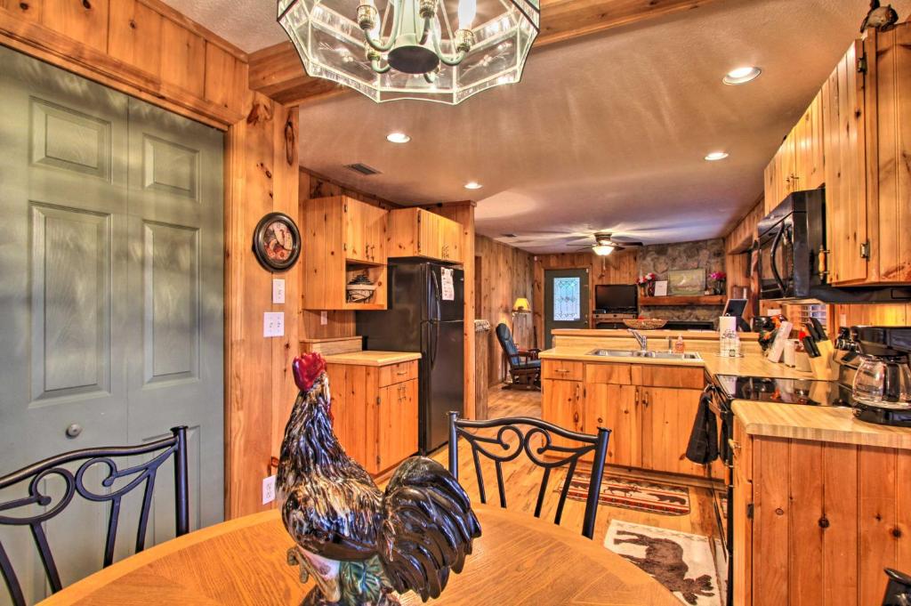 Private Gatlinburg Cabin Pet Friendly with Hot Tub! - image 5