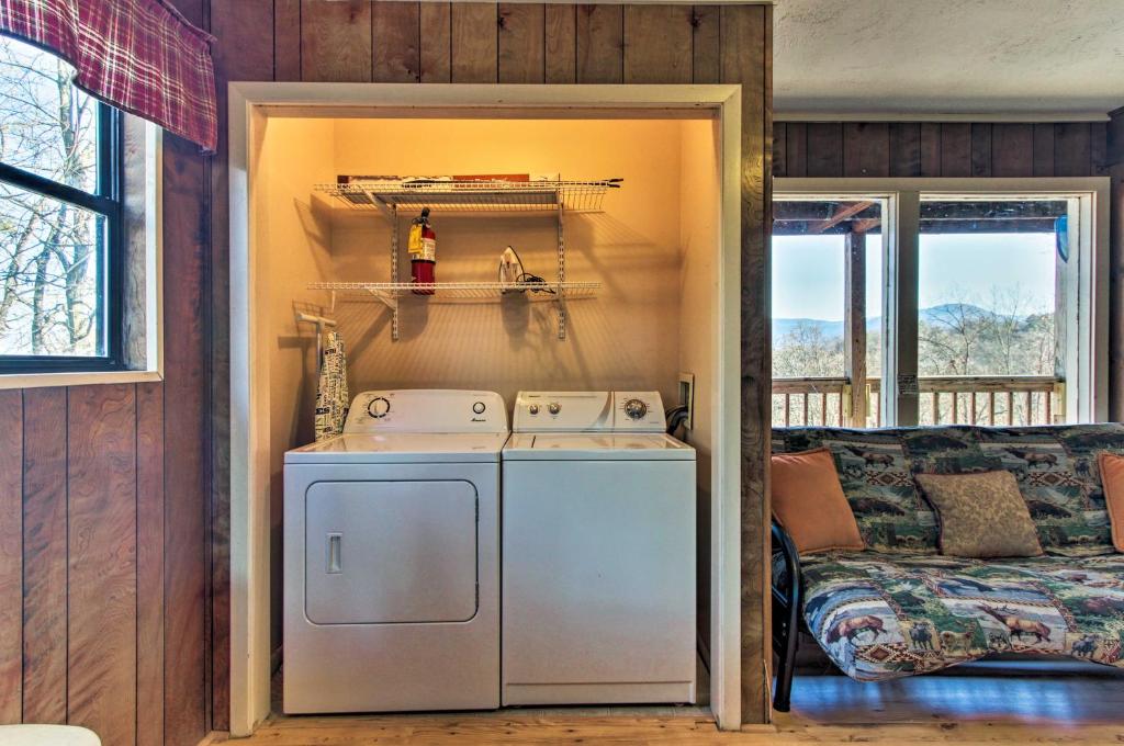 Mountain Views Await about Gatlinburg Cabin with Hot Tub! - image 5