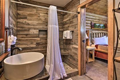 Majestic Mtn Getaway Game Room Decks and Hot Tub! - image 2