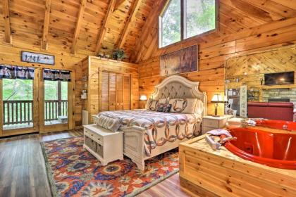 Romantic Gatlinburg Studio Cabin with Hot Tub and Deck - image 17