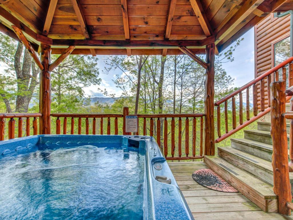 Eden's View 3 Bedrooms Pool Table Hot Tub Pool Access Views Sleeps 6 - main image