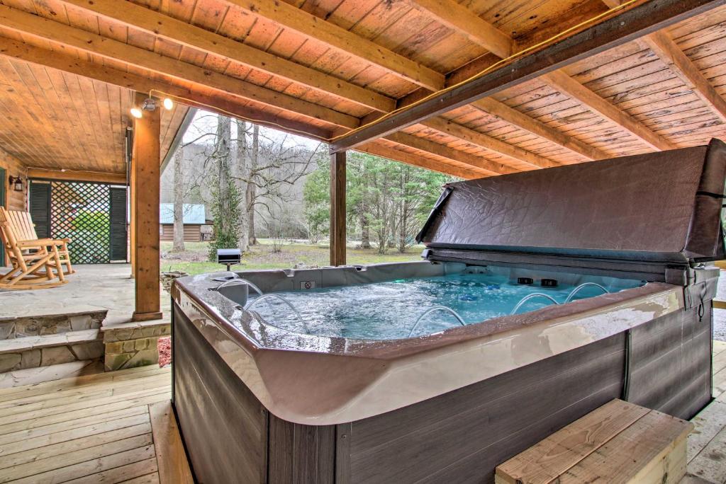 Creekside Cabin with Hot Tub Fire Pit and Game Room! - image 5