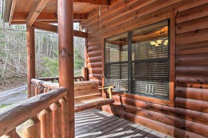 Gatlinburg High End Cabin: Hot Tub Pool Table and More! - image 5