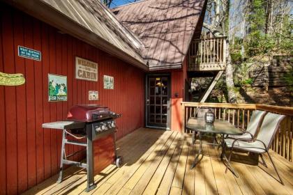 Bear View Chalet with hot tub and near Ober - image 3