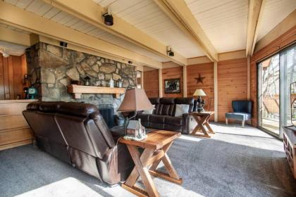 Bear View Chalet with hot tub and near Ober - image 6