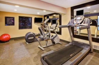 Hampton Inn Gaylord - image 15