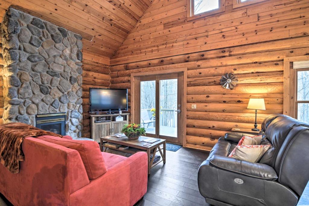 Secluded Gaylord Cabin with Deck and Gas Grill! - main image