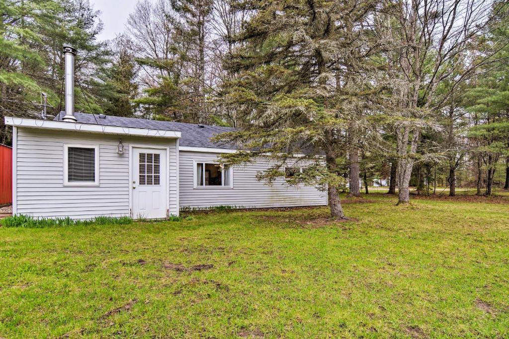 Gaylord Home with Fire Pit 3 Mi to Otsego Lake - image 6