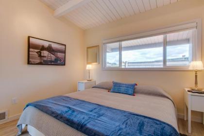 Surfside Suite On The Sea Too - image 13