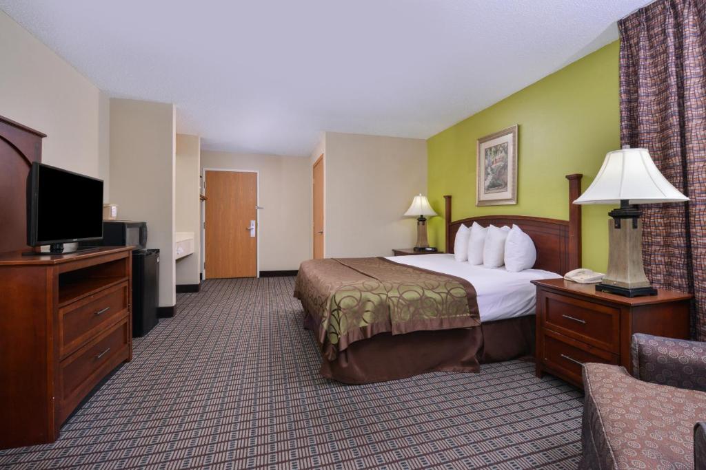 Regency Inn - image 3