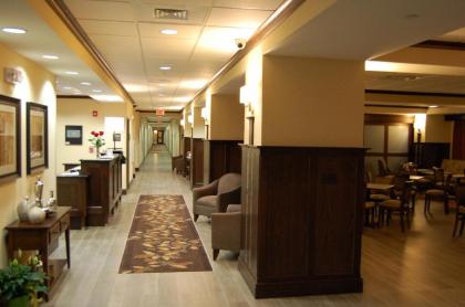 Hampton Inn Geneseo - image 4