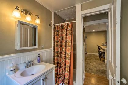 Charming Apartment On The Strip By Lake Erie! - image 8