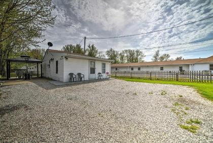 Geneva-on-the-Lake Cottage with Patio - Walk to Shore