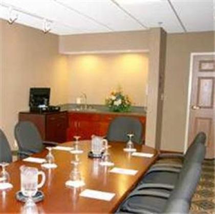 Hampton Inn Geneva - image 13