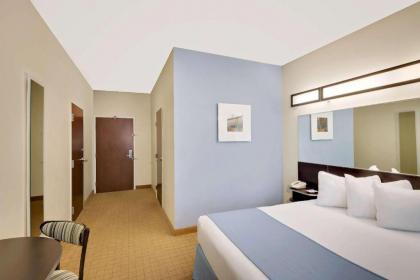 Microtel Inn and Suites by Wyndham - Geneva - image 9