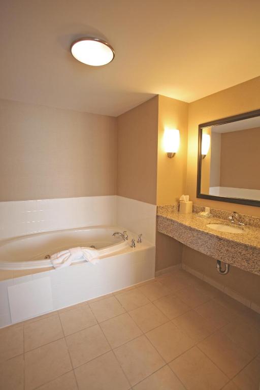 Hilton Garden Inn Lexington Georgetown - image 3