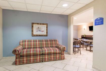 Microtel Inn Georgetown - Lexington North - image 4