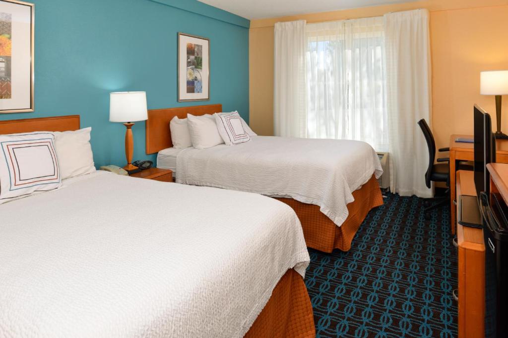 Fairfield Inn & Suites by Marriott Lexington Georgetown/College Inn - image 2